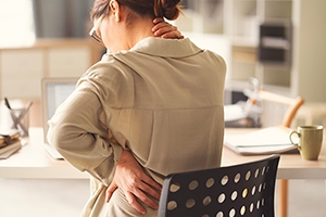 When Should You See an Orthopedic Spine Surgeon in Sterling?